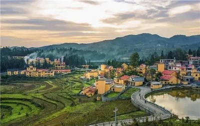 風(fēng)卷紅旗過(guò)大關(guān)--六盤(pán)水市奪取脫貧攻堅(jiān)全面勝利紀(jì)實(shí)