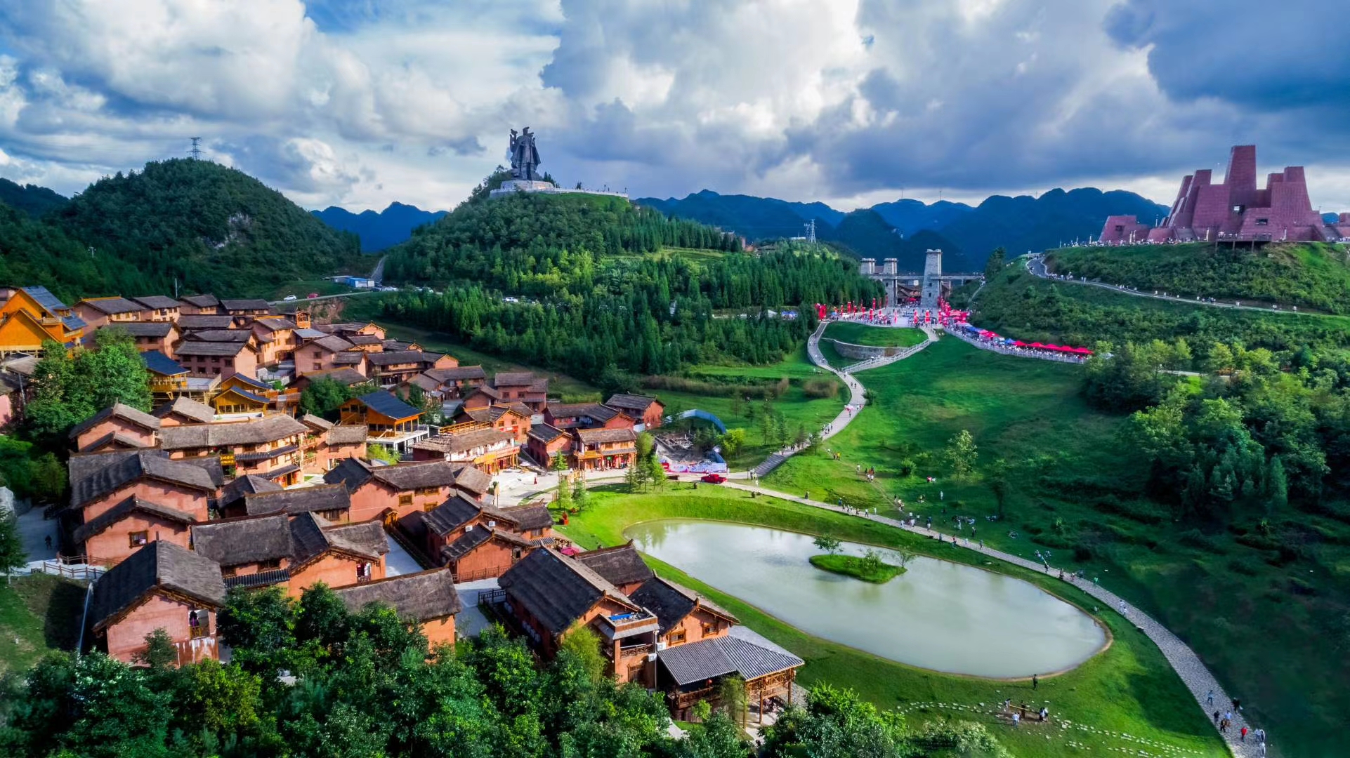 "五一"暢游多彩貴州|@游客朋友 快查收貴州文化旅游活動及惠民優(yōu)惠政